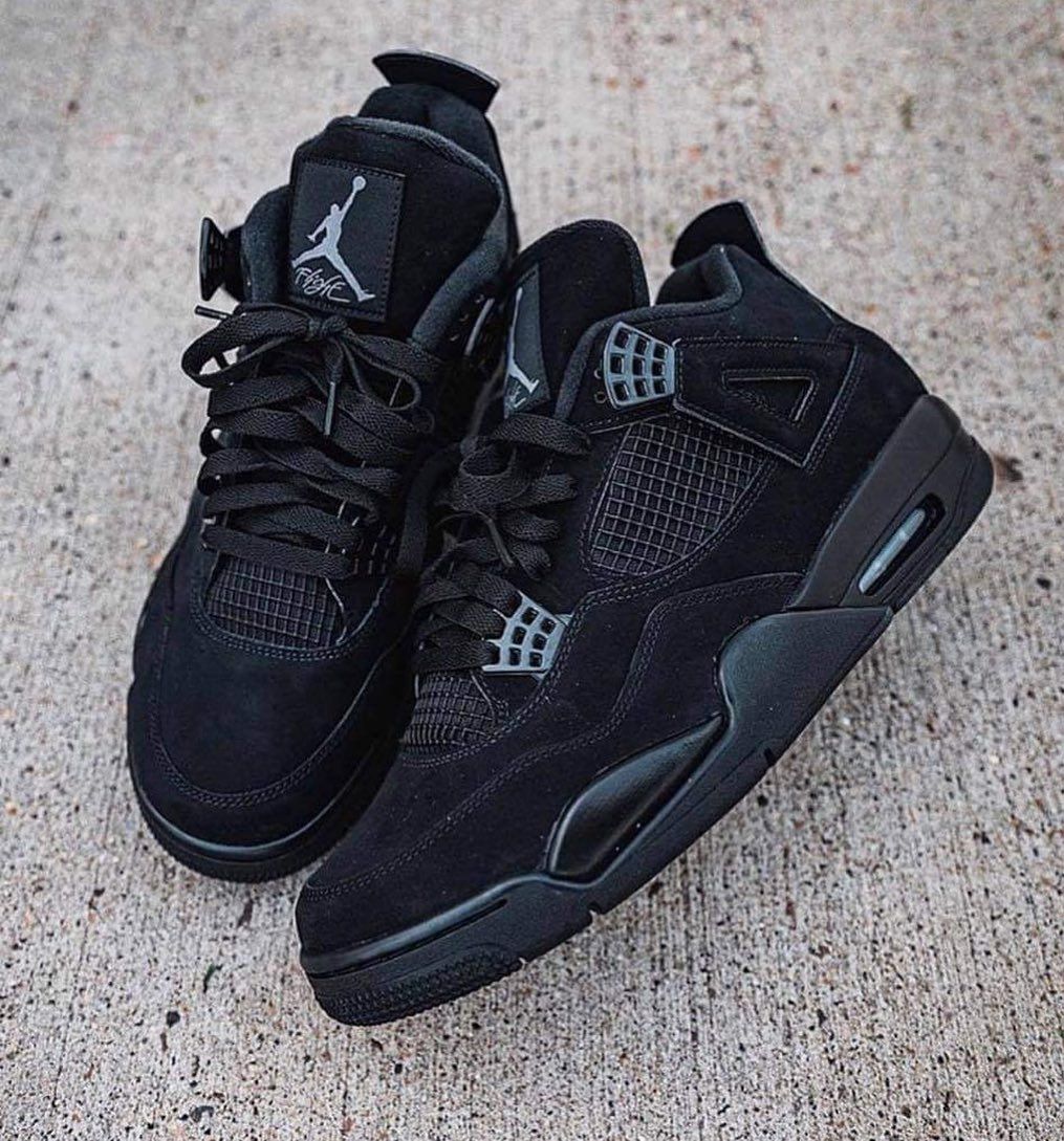 Premiera Air Jordan 4 Black Cat 2025