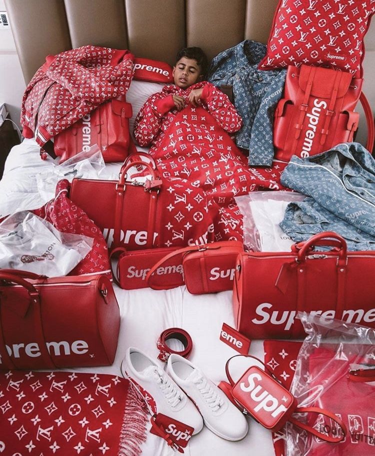 Gdzie kupić oryginalne buty i ubrania Supreme?