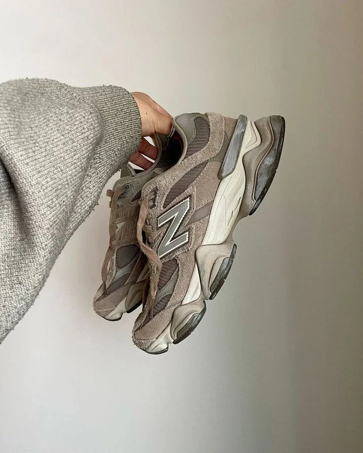 New Balance 9060 Mushroom Timberwolf – najczęściej wybierane sneakersy ostatnich miesięcy