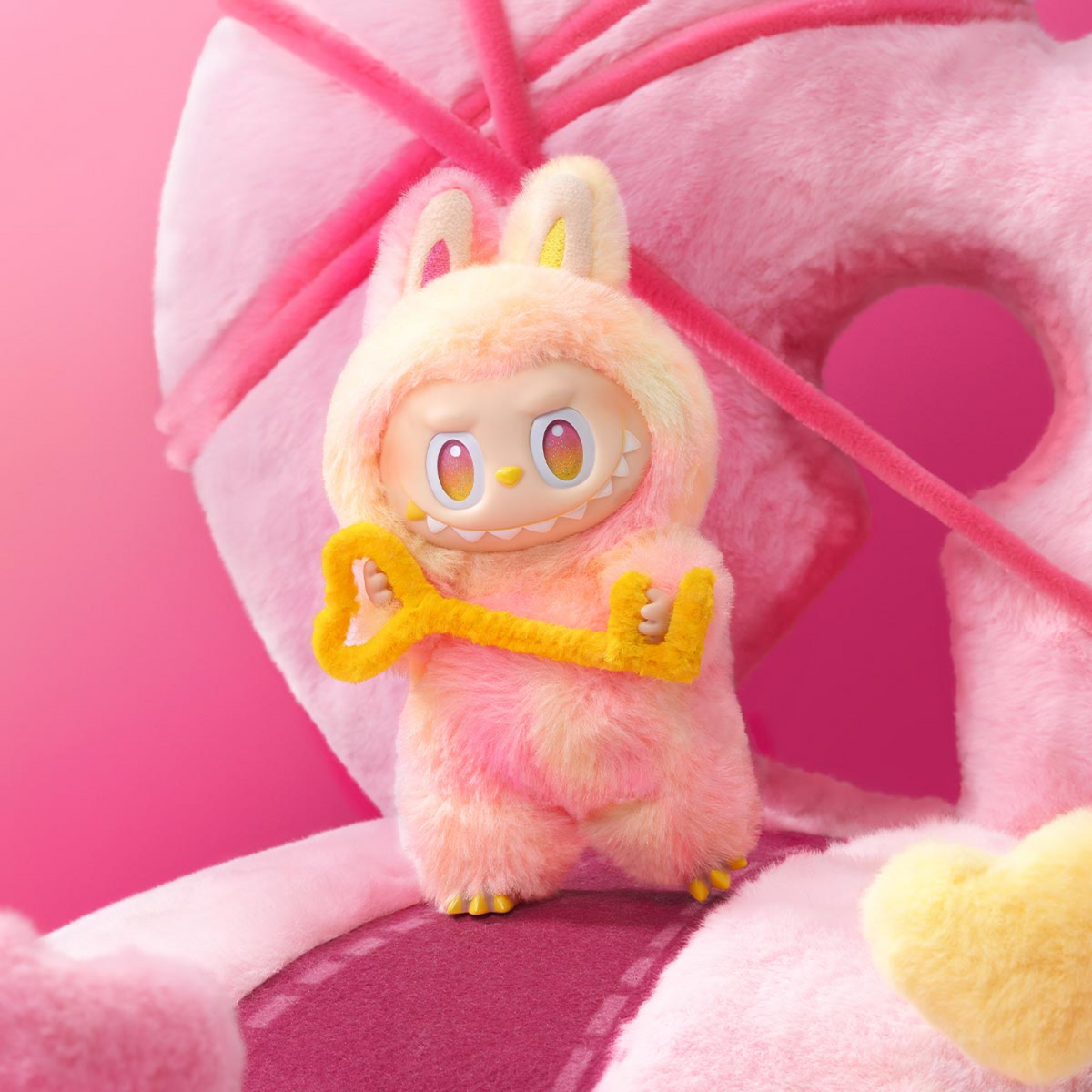 Pop Mart Labubu The Monsters Big into Energy Series Vinyl Plush Pendant Sealed Case *USZKODZONE PUDEŁKO*