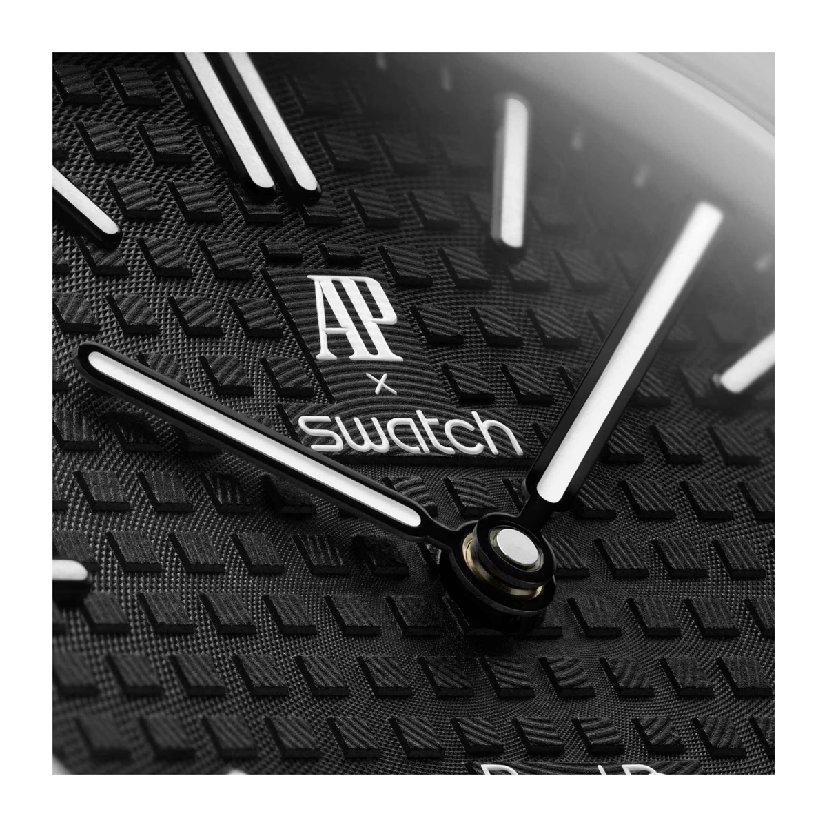 Audemars Piguet x Swatch Bioceramic Royal Pop Ocho Negro - SSX03W101N